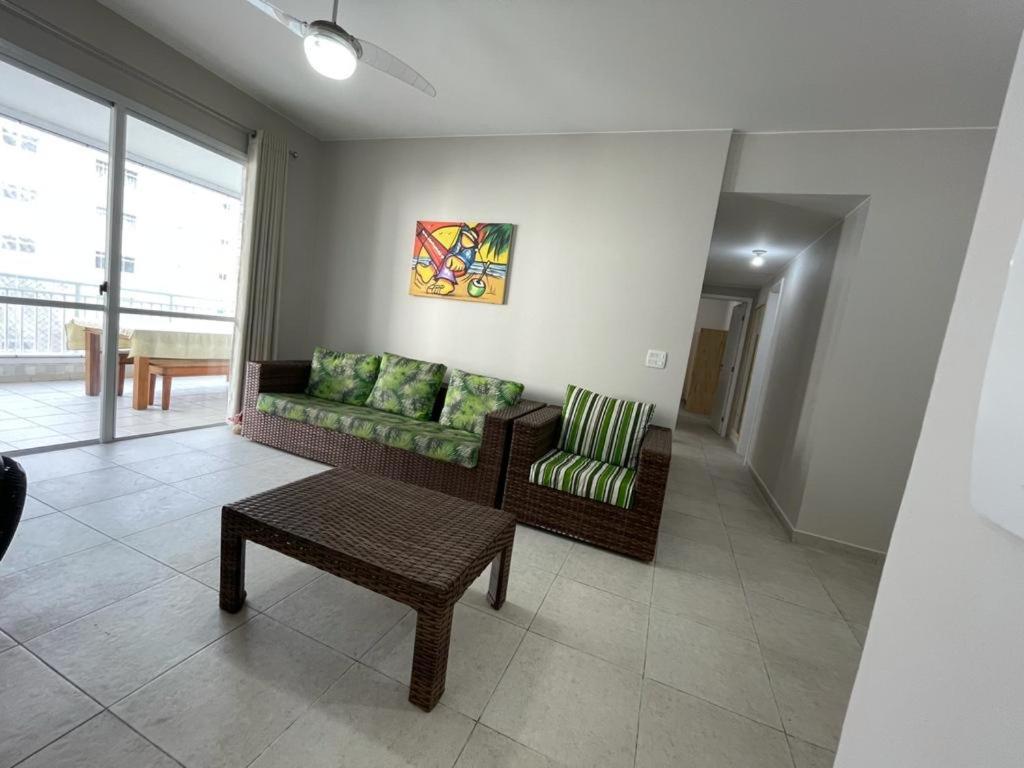 גוארויה Lindo Apartamento A 50 Metros Da Praia מראה חיצוני תמונה